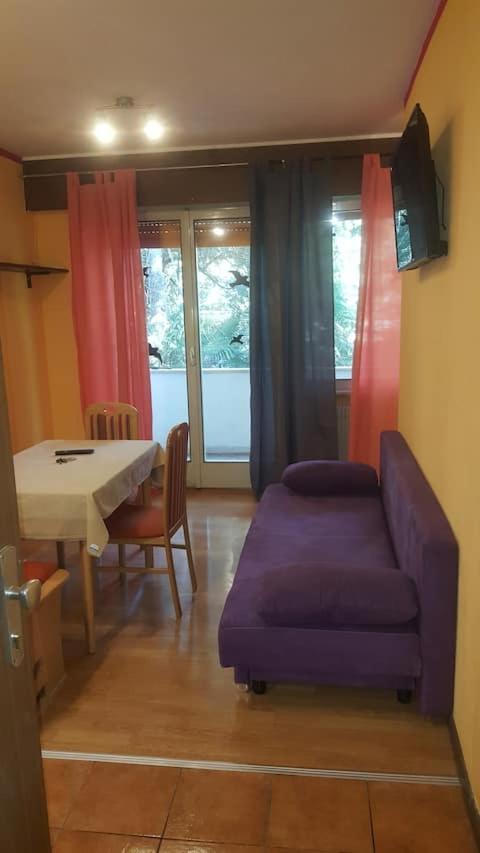 Miky Apartment-South Tyrol Мерано Экстерьер фото