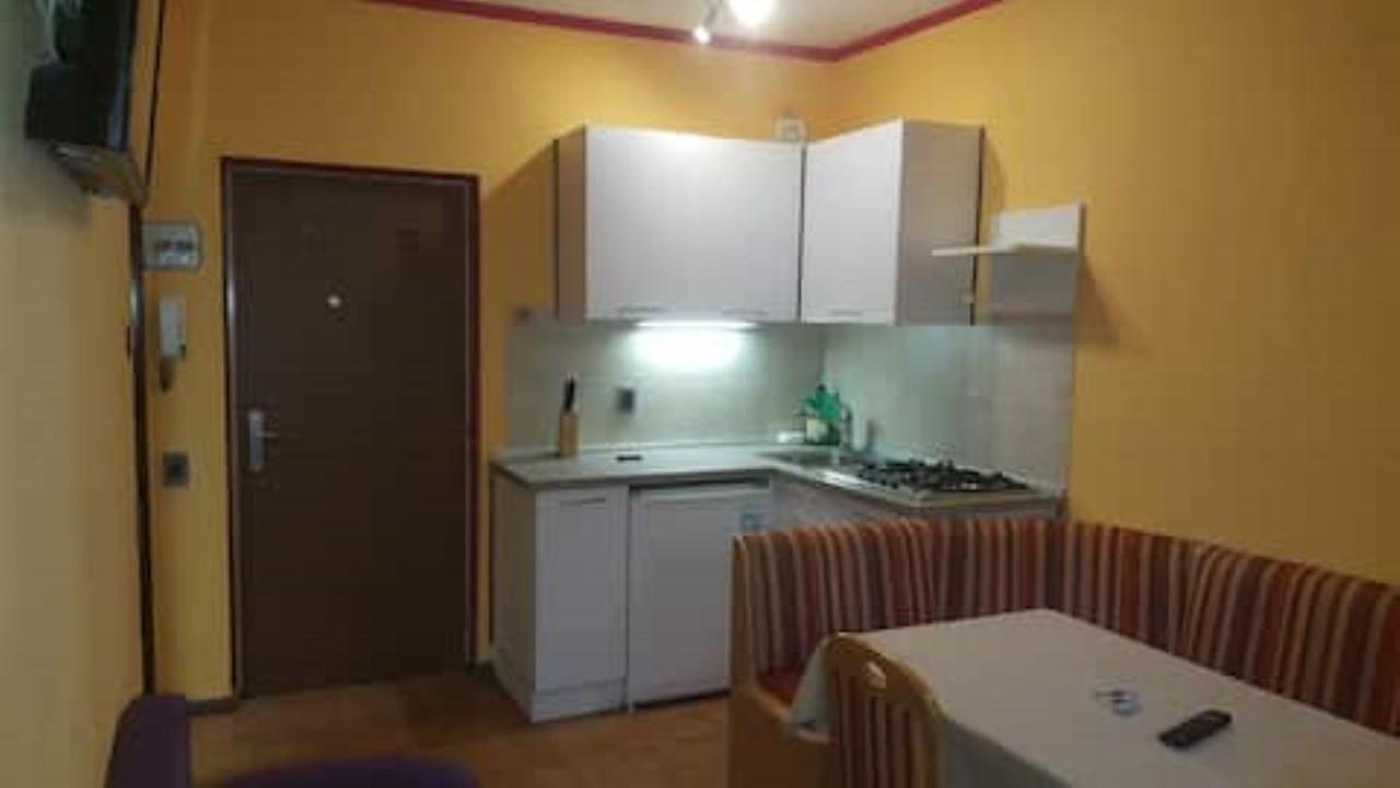 Miky Apartment-South Tyrol Мерано Экстерьер фото
